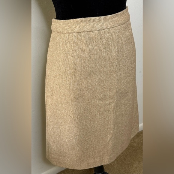 Vintage J Crew wool blend camel & gold herringbone back zip knee length skirt 6 - Picture 4 of 9